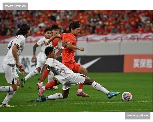 U23国足历史性晋级亚洲杯决赛虽负日本夺亚军引发球迷热议与未来展望
