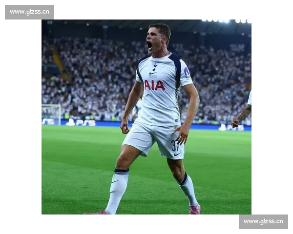 西甲冬窗冷清转会总投入不高加上巴萨积分领先皇马或将破百分制霸积分榜